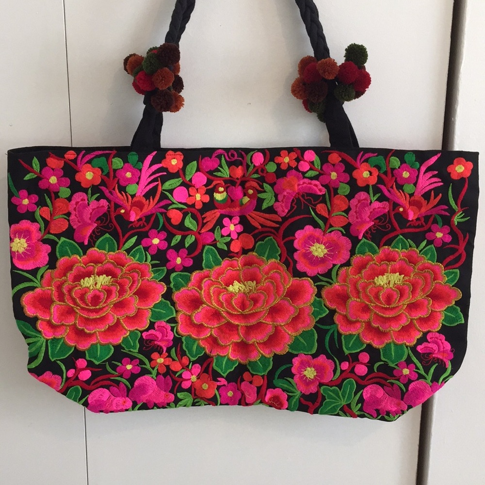 Large Black Floral Embroidered Tote Bag BRAND NEW 🇹🇭